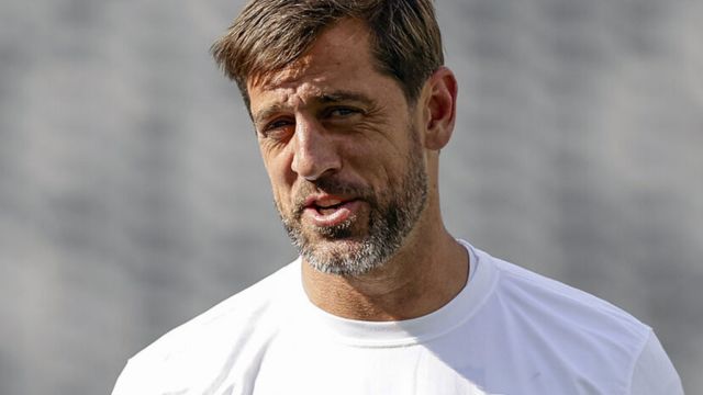 Quarterback Aaron Rodgers of the Jets Says He'll Decide Whether or Not I Want to Play After the Season (1)